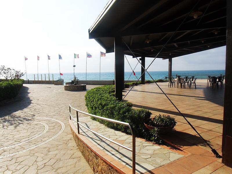Villaggio Hotel Club Calanovellamare Piraino Buitenkant foto