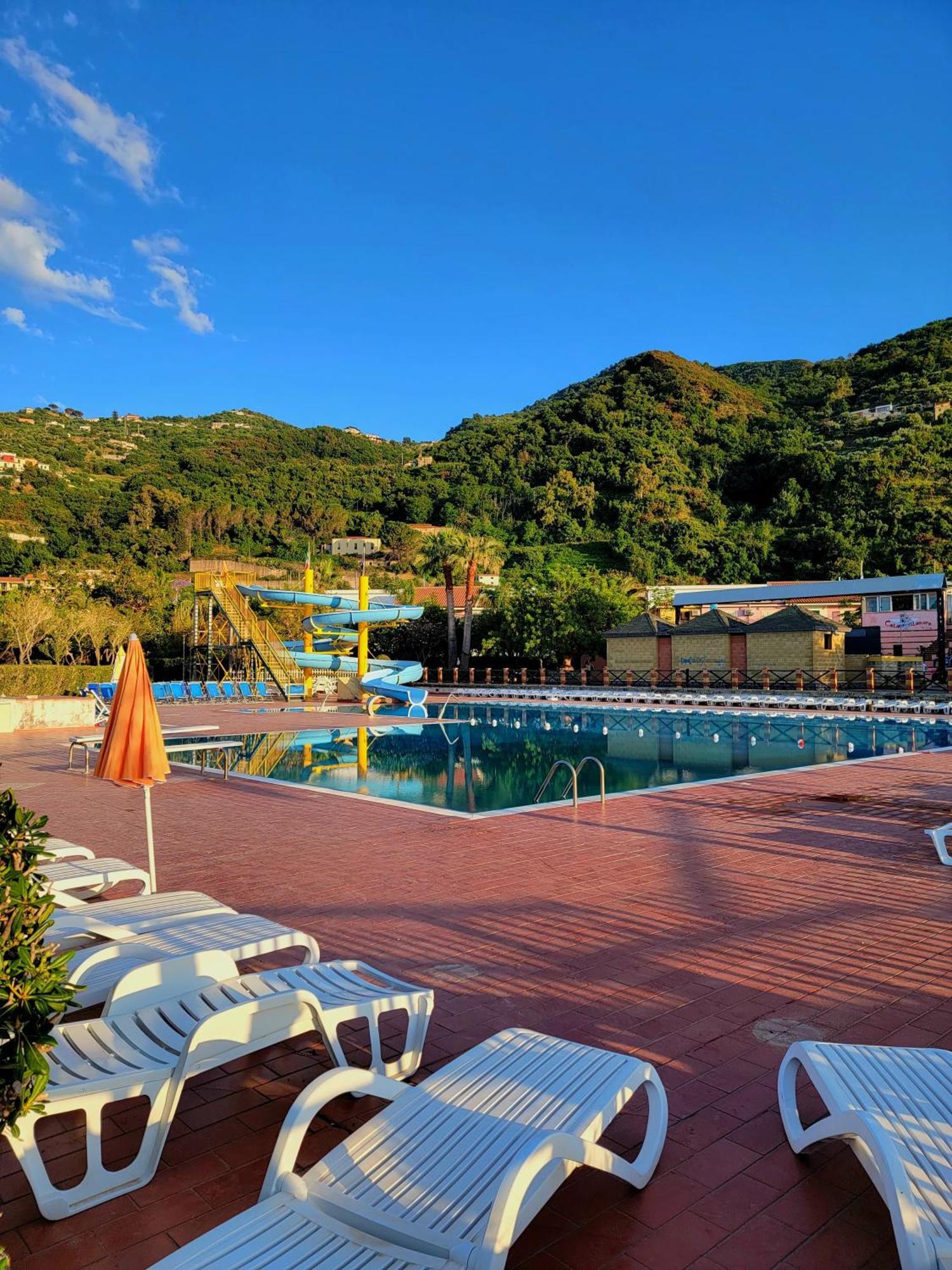 Villaggio Hotel Club Calanovellamare Piraino Buitenkant foto