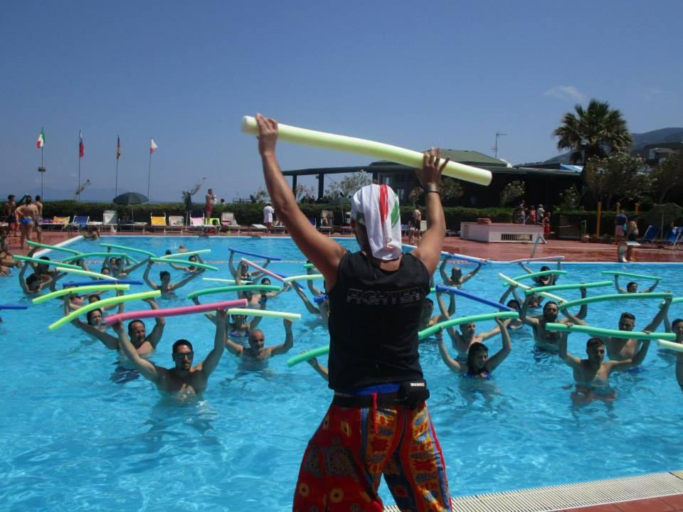 Villaggio Hotel Club Calanovellamare Piraino Buitenkant foto